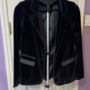 Elegant Black Velvet Blazer. Vici